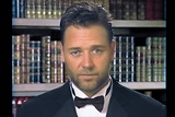 However, Russell Crowe does make a video appearance to present the honor to his director.