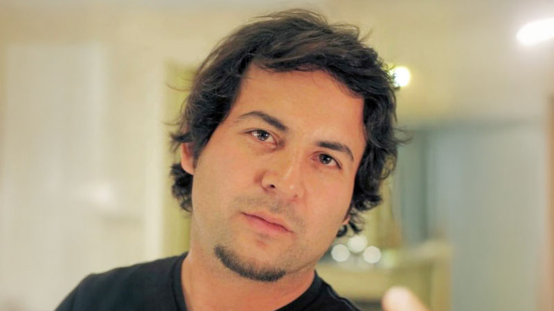 Andrew Molina
